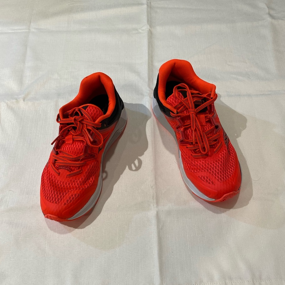 Saucony Guide ISO sneakers